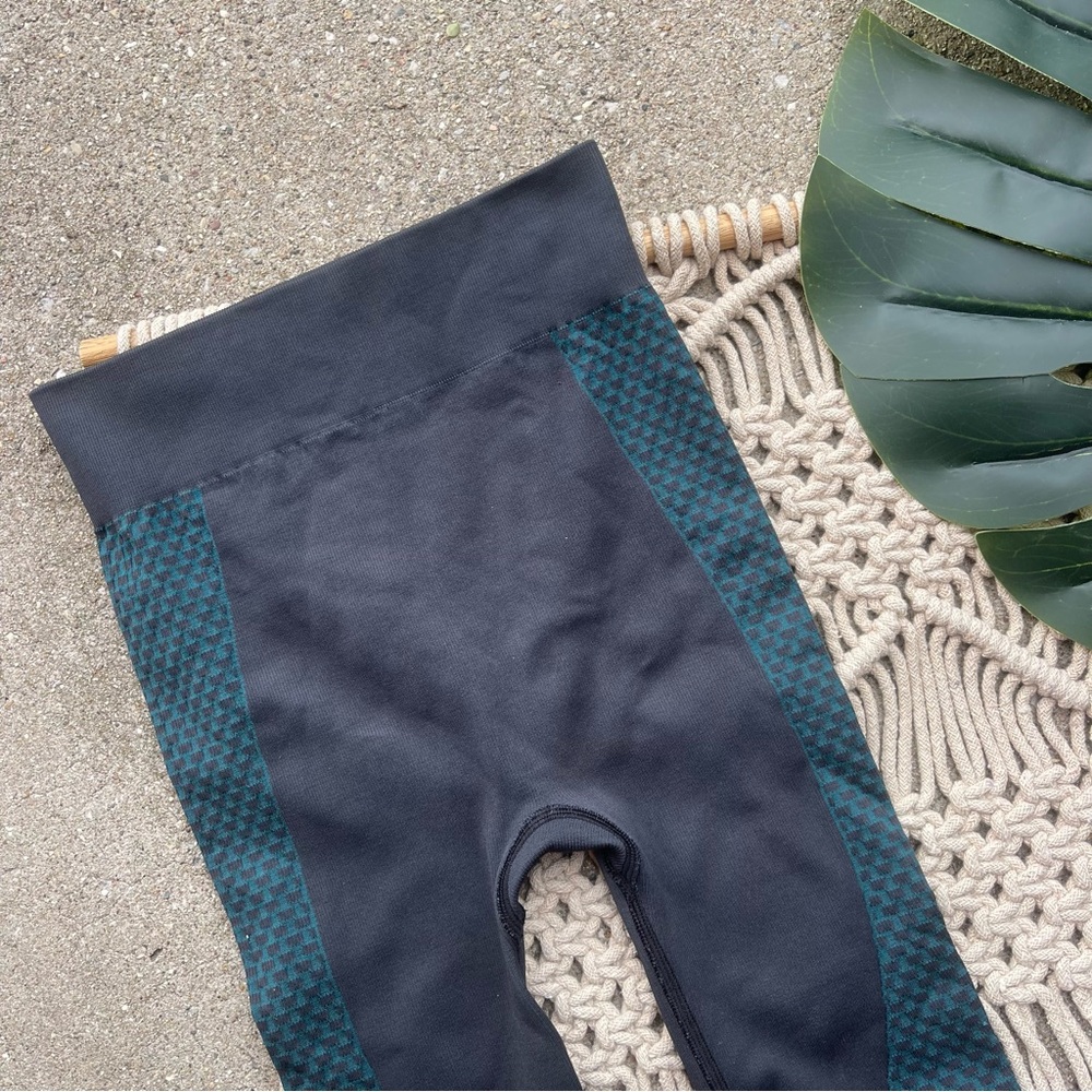 Lululemon Leggings Size 4 - All About That Base Tights View 3